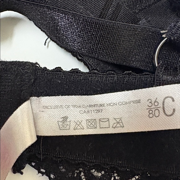 La Vie En Rose Black underwire Bra with lace detail, 36C - Picture 9 of 10